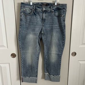 Torrid Vintage Stretch Boyfriend Fit Crop Jeans